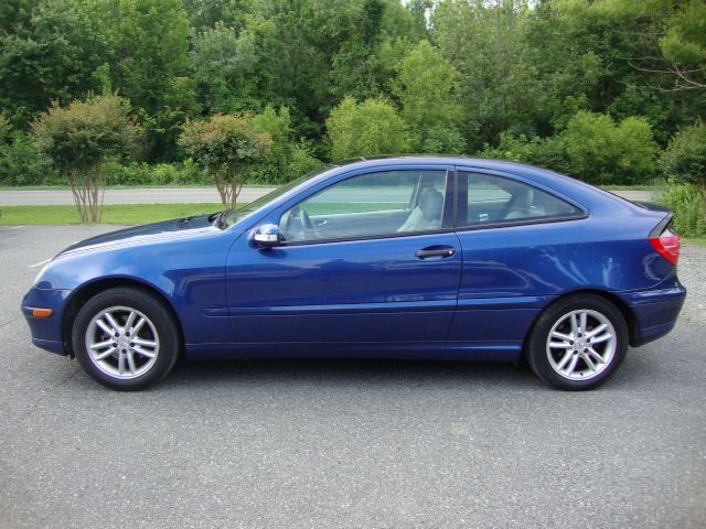 Mercedes-Benz C-Class Level 2, 1-owner Coupe