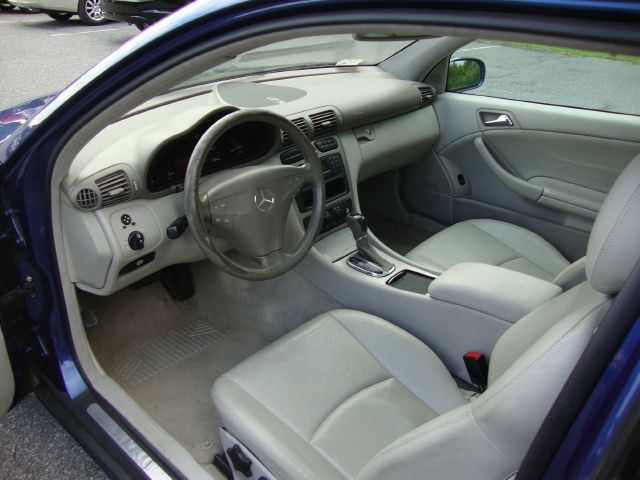 Mercedes-Benz C-Class 2002 photo 3