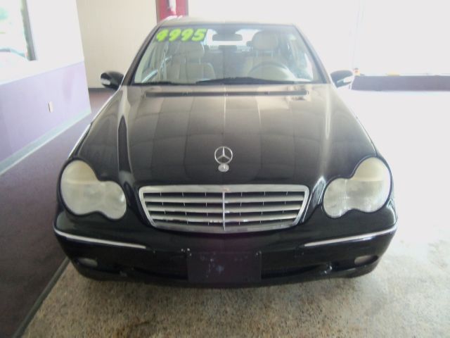 Mercedes-Benz C-Class 2002 photo 2