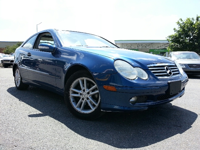 Mercedes-Benz C-Class 2002 photo 2