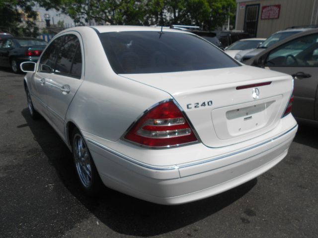 Mercedes-Benz C-Class 2002 photo 14