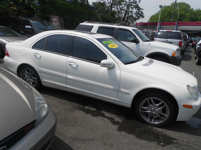 Mercedes-Benz C-Class 2002 photo 18