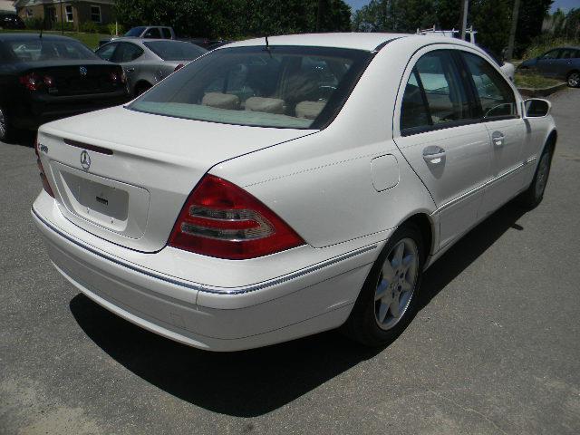 Mercedes-Benz C-Class 2002 photo 7