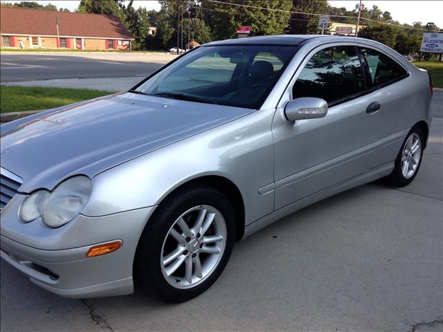 Mercedes-Benz C-Class 2002 photo 4