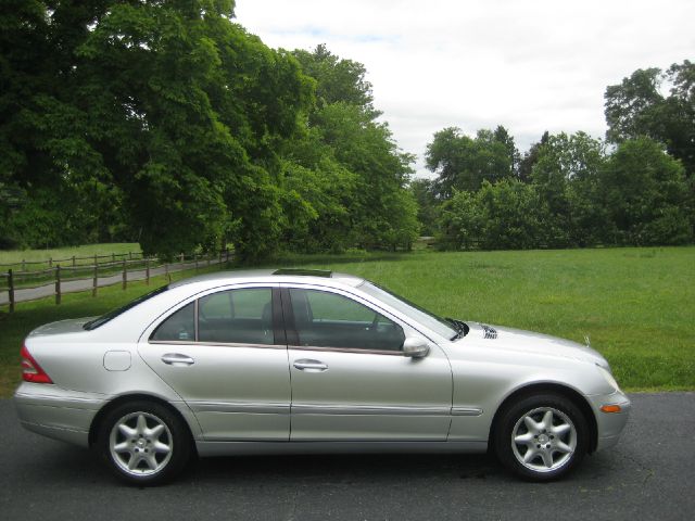 Mercedes-Benz C-Class 2002 photo 12