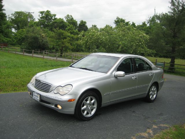 Mercedes-Benz C-Class 2002 photo 13