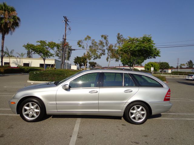 Mercedes-Benz C-Class 2002 photo 3