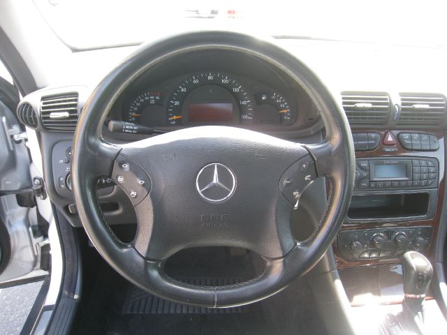 Mercedes-Benz C-Class 2002 photo 11