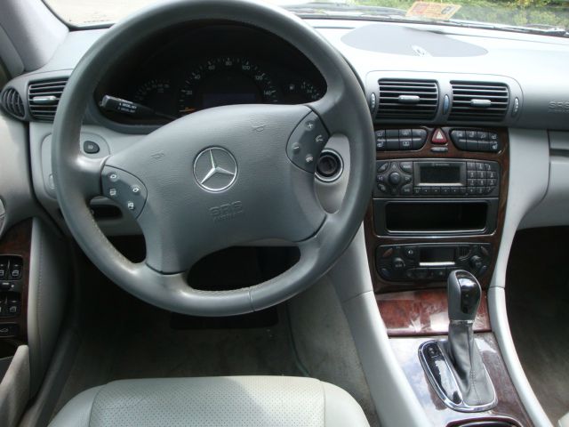 Mercedes-Benz C-Class 2002 photo 4