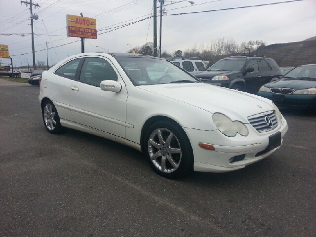 Mercedes-Benz C-Class 2002 photo 2