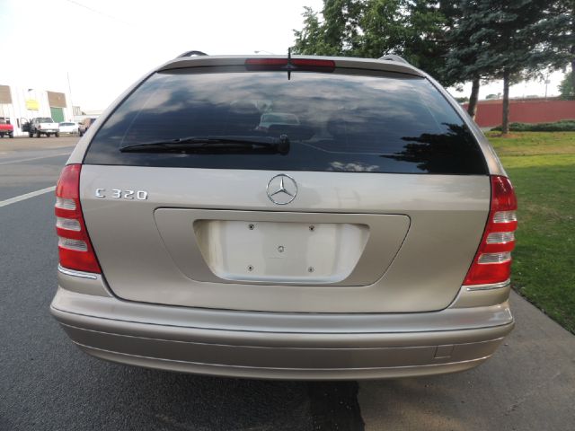 Mercedes-Benz C-Class Series 4 Wagon