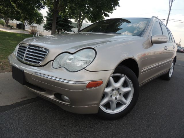 Mercedes-Benz C-Class 2002 photo 2