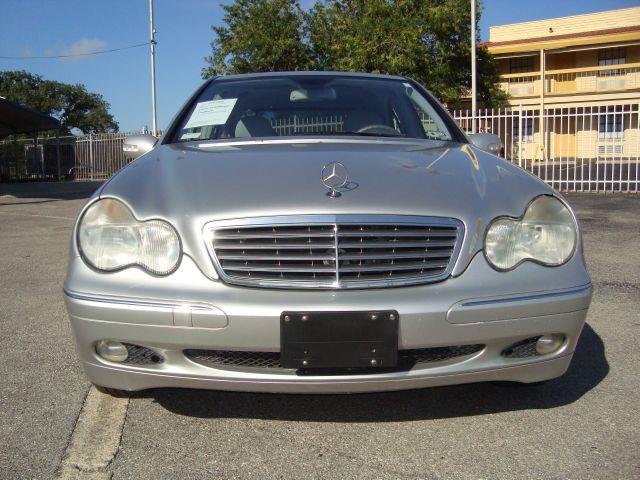 Mercedes-Benz C-Class 2002 photo 3