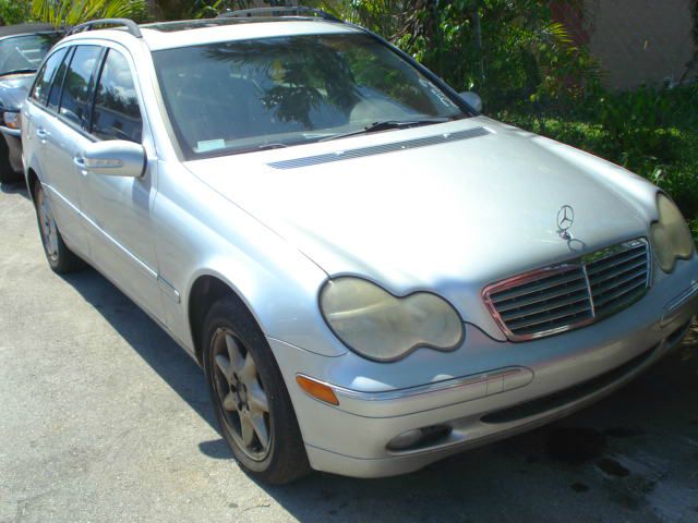 Mercedes-Benz C-Class 2002 photo 0