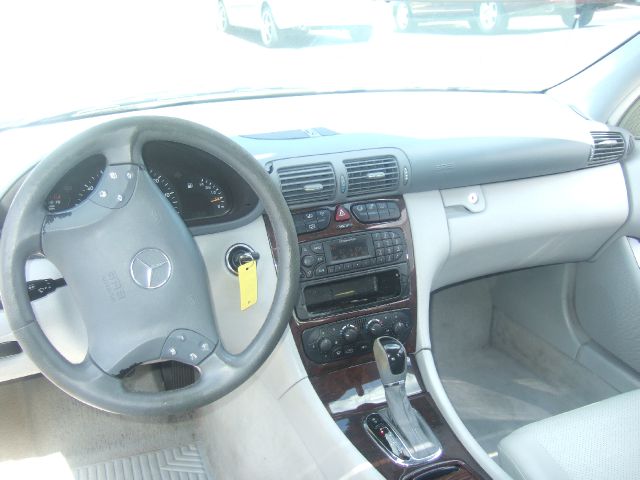 Mercedes-Benz C-Class 2002 photo 1