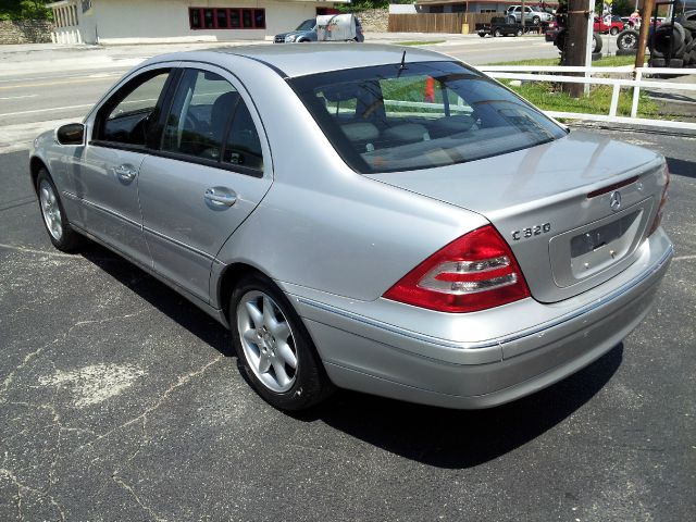 Mercedes-Benz C-Class 2002 photo 3