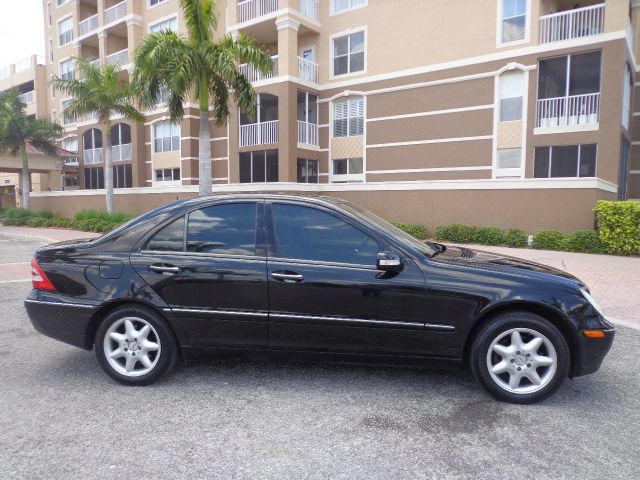 Mercedes-Benz C-Class 2002 photo 13