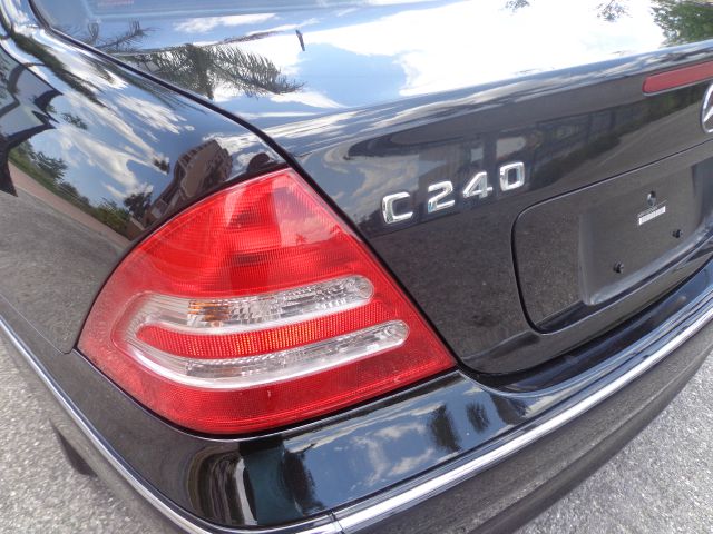 Mercedes-Benz C-Class 2002 photo 25