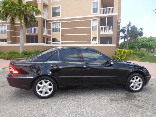 Mercedes-Benz C-Class 2002 photo 43