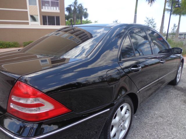 Mercedes-Benz C-Class 2002 photo 61