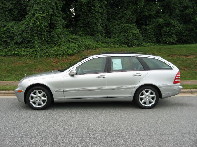 Mercedes-Benz C-Class 2003 photo 1