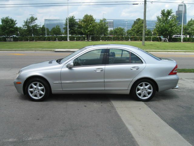 Mercedes-Benz C-Class 328 IC Sedan