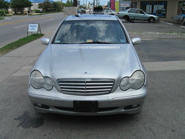 Mercedes-Benz C-Class 2003 photo 2