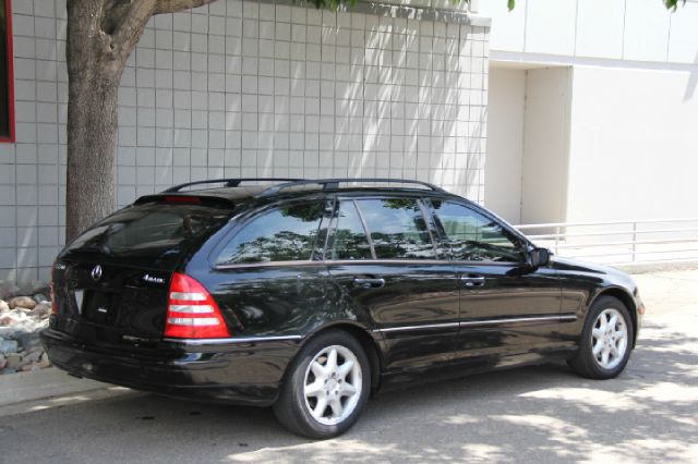 Mercedes-Benz C-Class 2003 photo 2