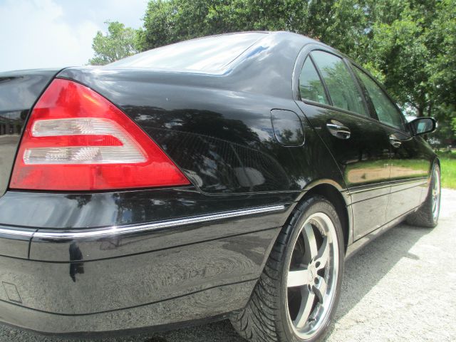 Mercedes-Benz C-Class E-350 Super Duty 158 WB DRW Sedan