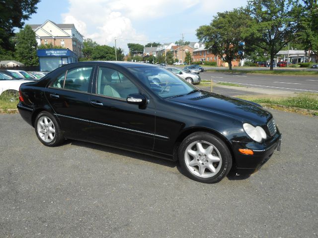 Mercedes-Benz C-Class E-350 Super Duty 158 WB DRW Sedan