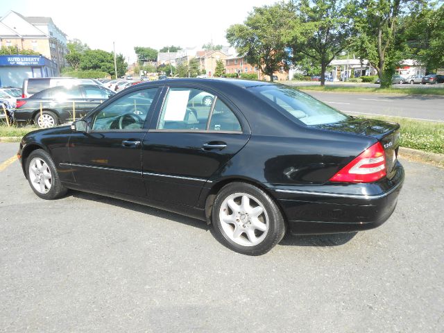 Mercedes-Benz C-Class 2003 photo 3