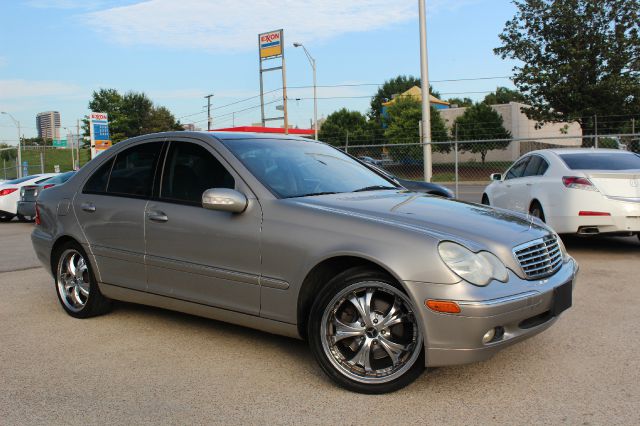 Mercedes-Benz C-Class 2003 photo 3