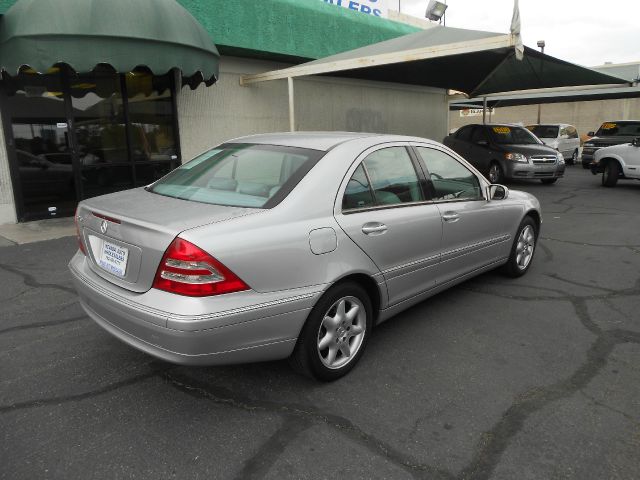 Mercedes-Benz C-Class 2003 photo 3