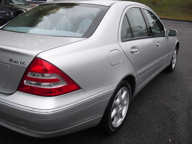 Mercedes-Benz C-Class 2003 photo 3