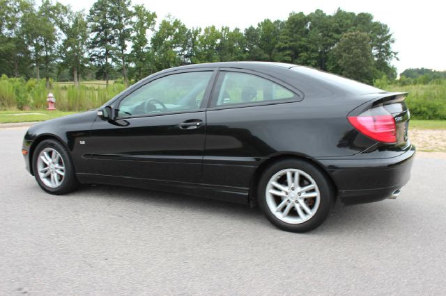 Mercedes-Benz C-Class 2003 photo 1