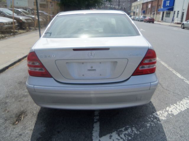 Mercedes-Benz C-Class 2003 photo 2