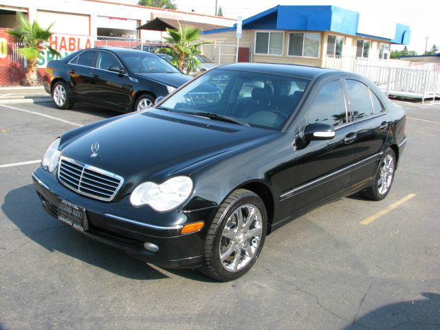 Mercedes-Benz C-Class 2003 photo 2