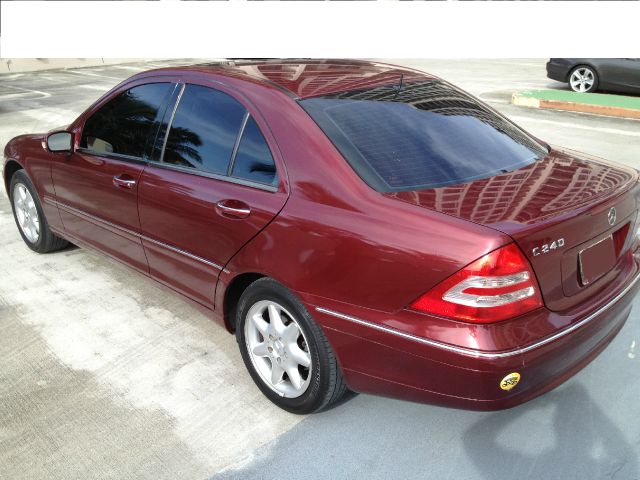 Mercedes-Benz C-Class 2003 photo 3