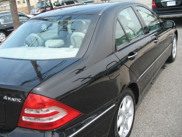 Mercedes-Benz C-Class 2003 photo 13