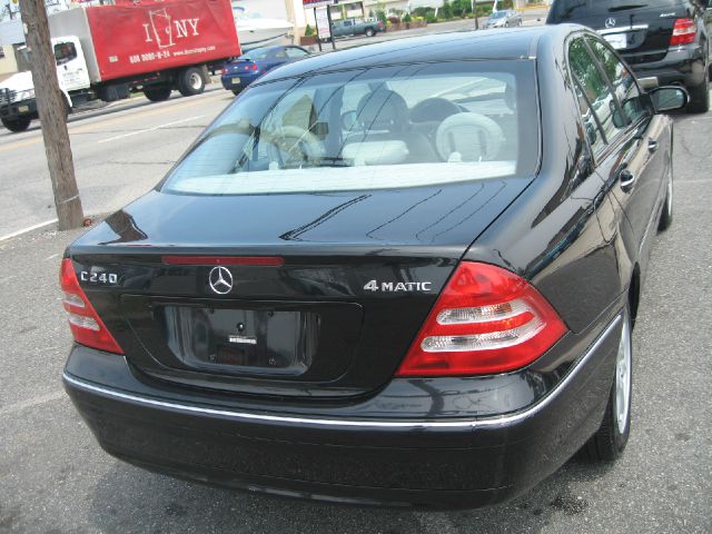 Mercedes-Benz C-Class 2003 photo 17