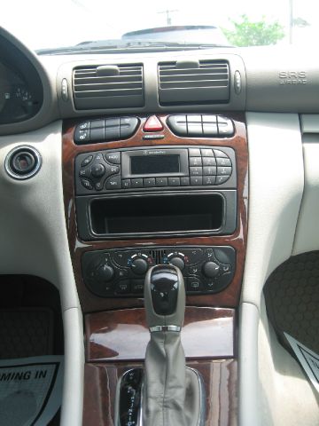 Mercedes-Benz C-Class 2003 photo 3