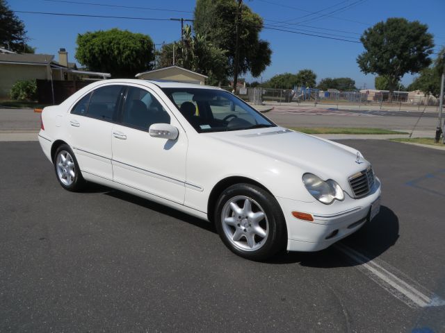 Mercedes-Benz C-Class 2003 photo 3