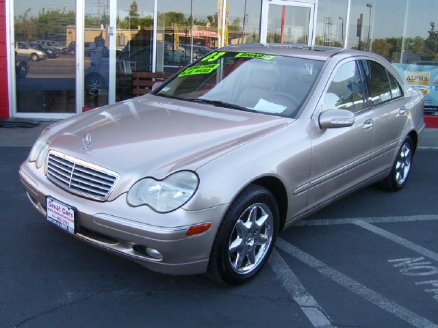 Mercedes-Benz C-Class 2003 photo 2