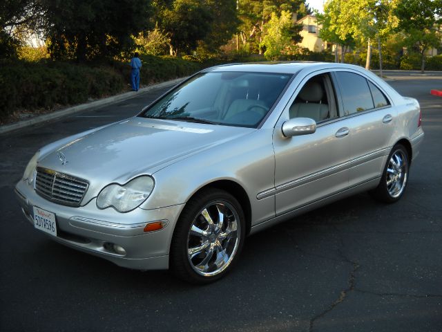 Mercedes-Benz C-Class 2003 photo 1