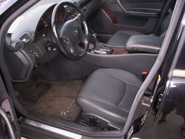 Mercedes-Benz C-Class 2004 photo 3