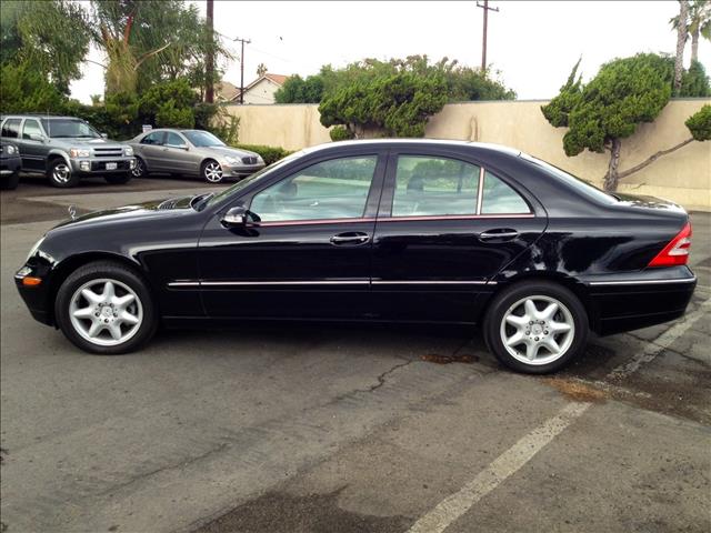 Mercedes-Benz C-Class 2004 photo 1