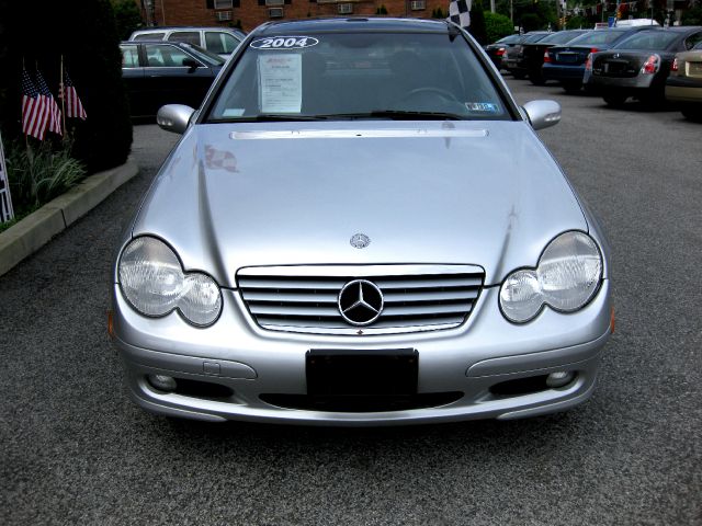 Mercedes-Benz C-Class 2004 photo 12