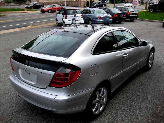 Mercedes-Benz C-Class 2004 photo 17