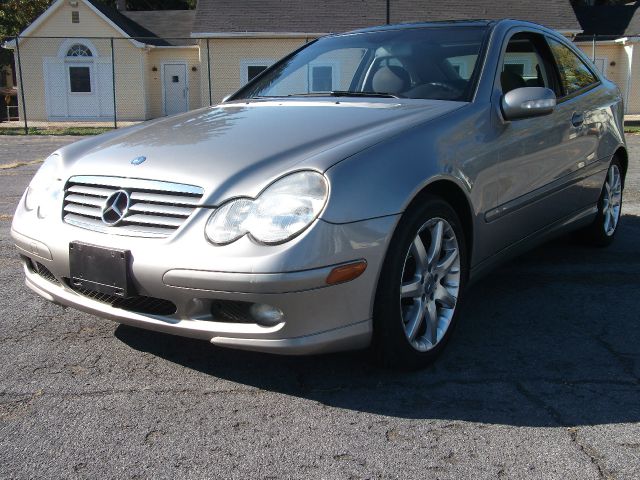 Mercedes-Benz C-Class 2004 photo 3