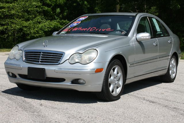 Mercedes-Benz C-Class 2004 photo 11